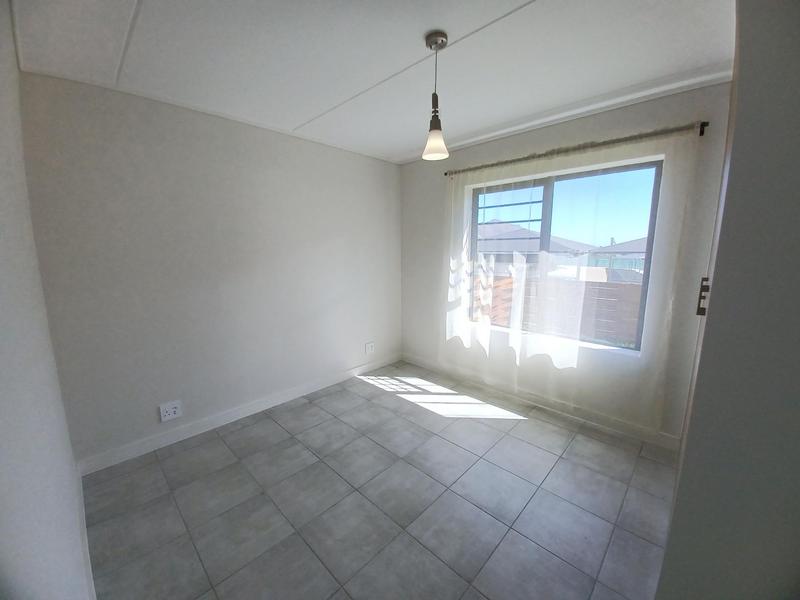 2 Bedroom Property for Sale in Gordons Bay Western Cape